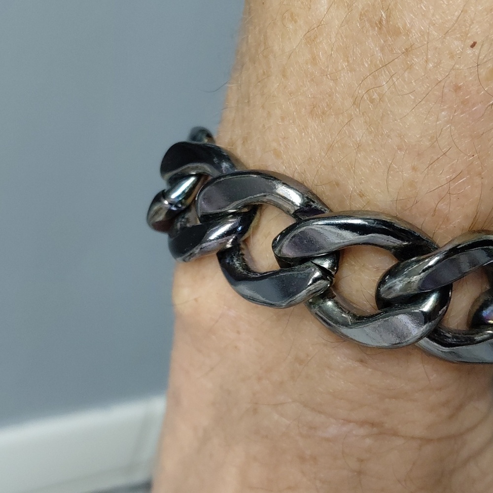 Chunky Iridescent Chain Link Bracelet - Picture 4 of 6